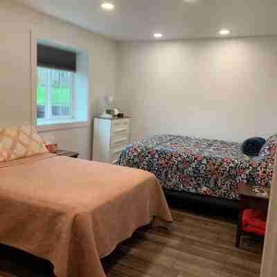 Sockeye house 420 3rd ave Large house located in downtown Accommodates up to 12 Rooms