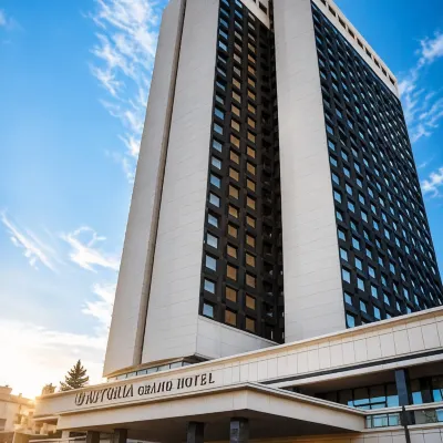 Astoria Grand Hotel Hotels near Eagle Bridge