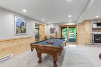 Whitefish Chain Lake Home with Beach + Sauna + King Beds + Kayaks +Paddle Boards - Alppimaja