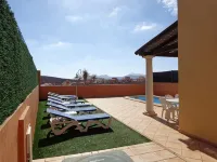 Spacious Family Villa, Private Heated Swimming Pool & Superfast Fibre Internet - 2-Star