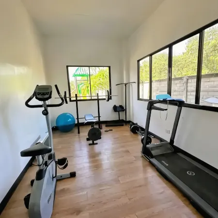 Cozy 1BR Apartment Almond Drive