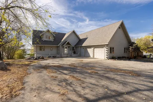 Pelican Lake Beautiful 5 bedroom - Chalets