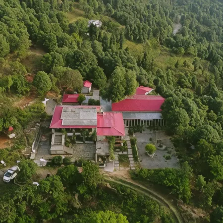 Dunagiri Retreat