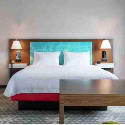 Hampton Inn & Suites by Hilton Marshfield Rooms