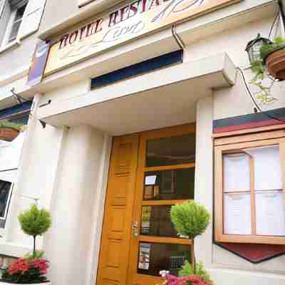 Le Lion dOr Hotel Exterior