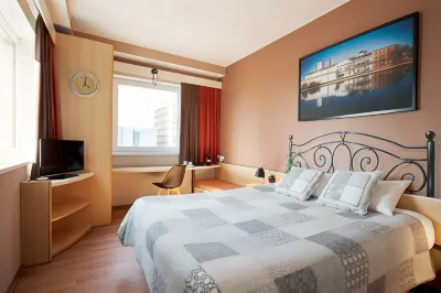 Ibis Lodz Centrum Hotels in 