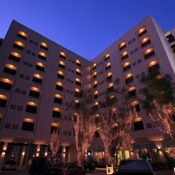 Atrium Boutique Hotel Отели рядом с достопримечательностью «Станция метро Huai Khwang»