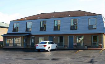 Borden Inn and Suites