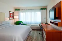 Holiday Inn Express Columbus Airport – Easton