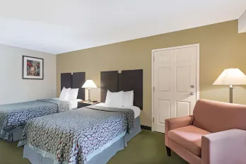 Days Inn & Suites by Wyndham Columbia Airport