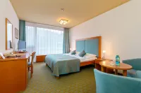 Hotel Thermal Hotels in Остров