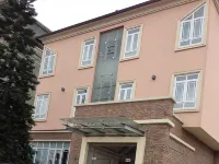 Grand Bee Suites Hotel a 