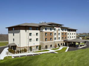 Hawthorn Suites by Wyndham Wheeling at the Highlands