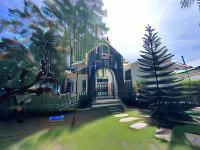 Me and Tree Villa Hotels in Tha Khlo