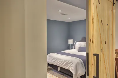 Fully Furnished Private Guest Suite Hotels in der Nähe von Mazda Canada Inc