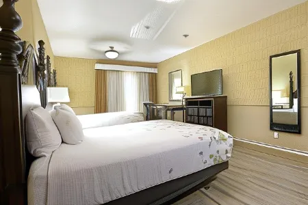 Azure Hotel & Suites, Trademark Collection by Wyndham