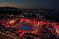 Ushuaïa Ibiza Beach Hotel - Adults Only - Club Entrance Included Hotel dekat Bandara Ibiza