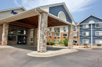 AmericInn by Wyndham Shakopee Near Canterbury Park Hotels in Prior Lake