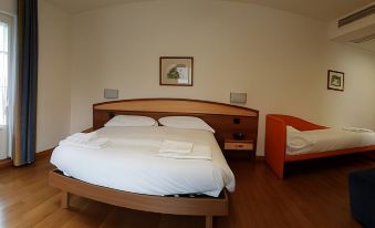 Hotel Lario