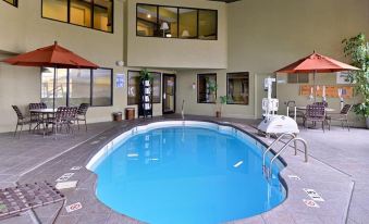 Holiday Inn Express & Suites Madison