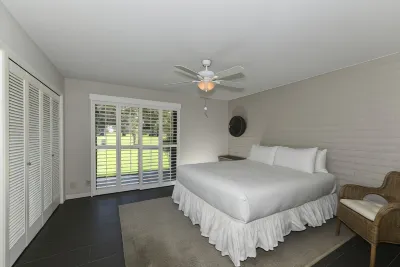 15 Fairways 2 Bedroom Condo by RedAwning