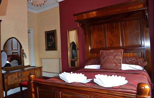 The Red Lion Hotels in Llandeilo