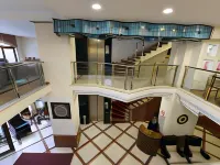 Asal Hotel Hotels near Altinpark