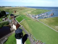 Comfort Steps from the North Sea