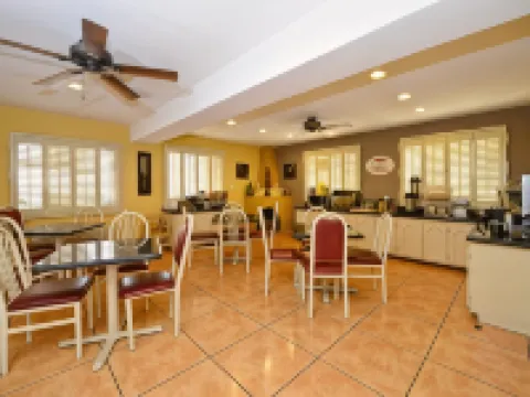 Super 8 by Wyndham El Paso Airport Hotels in El Paso