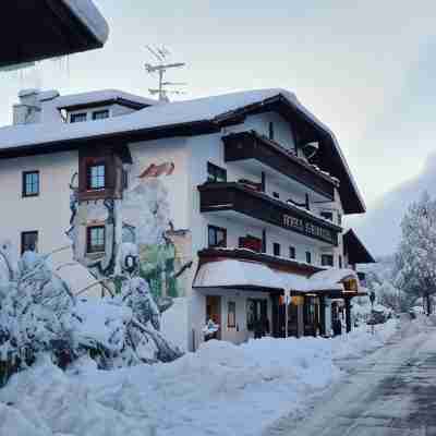 Hotel Zugspitze Hotel Exterior