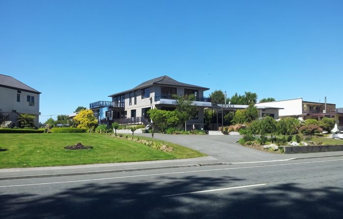 Edgewater Motel