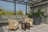 StayVista at Nayak House with Terrace, Wi-Fi فنادق في 