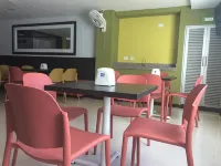 Hotel 56 Avenue Plaza - sarapan
