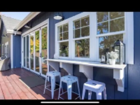 Gourmet Kitchen in Wine Country w/Hot Tub + Office Hotels in Windsor