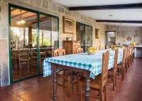 Casa do Cruceiro Hotels in Teo