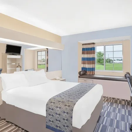 Microtel Inn & Suites by Wyndham Clear Lake