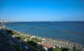 Pier Beach Hotel Apartments