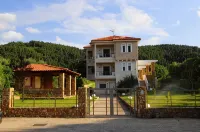 Fillis House Hotels near Camping Marmaras