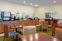 Country Inn & Suites by Radisson, Peoria North, IL - breakfast