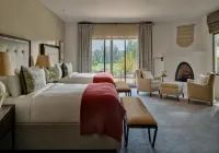Ojai Valley Inn - parking