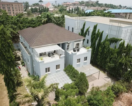 House 24 Hotels in Maitama