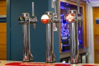Holiday Inn Express STEVENAGE by IHG - bar