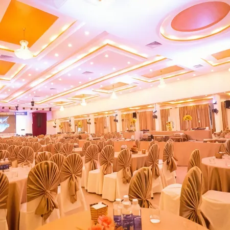 Royal Quang Binh Hotel