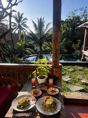 Umah Capung Sebatu Villas Отели рядом с достопримечательностью «Храм Тирта Эмпул»