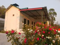 Corbet Hill Center River Home Stay