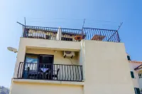 Apartments & Rooms Mihajica