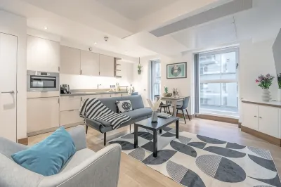 Kula London - Tower Hill Hotels near Fenchurch Street Railway Station