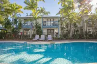 Coral Beach Noosa Resort - Beach