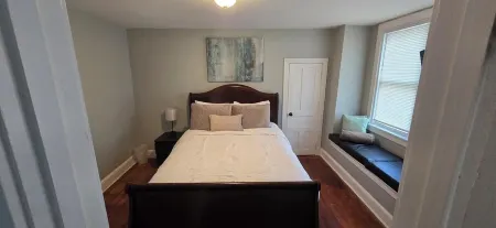 Hello, welcome to our COMFY 2 BEDROOM apartment located in Wilmington Delaware.