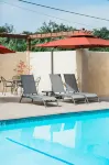 Casa Ojai Inn - Pools